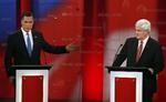 VALGKAMP. Gnisten gik af debatten, da de fire republikanske præsidentkandidater mødtes i Florida. Mitt Romney (tv) fik dog leveret et angreb på Newt Gingrich under den ellers tamme diskussion, rapporterer medierne. 