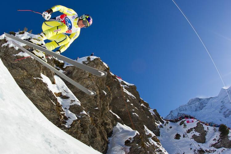 Testperson. 29-årige Aksel Lund Svindal  er ikke en hr. Hvem-som-helst. Nordmanden er OL-guldvinder i Super-G, firedobbelt verdensmester og har to gange vundet den samlede World Cup. 