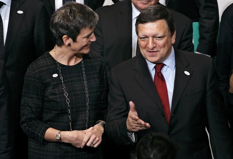 Kolissionskurs. Danmarks Økonomi- og indenrigsminister Margrethe Vestager forstår ikke det store billede, mener EU-Kommissionen. 