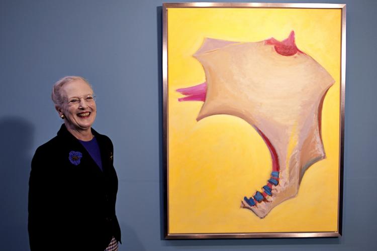 Indvielse. Dronning Margrethe indvier sin egen udstilling på Arken på københavns vestegn. 