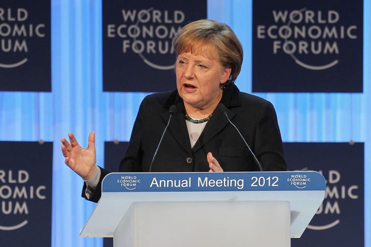 Tale. Merkel erkendte i sin tale i Davos, at Tyskland er det økonomiske kraftcenter i Europa, men hun gjorde det klart, at det ikke betyder, at det kan handle frit. 