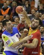 Omdrejningspunkt. Med 33 mål og 10 assist er Joan Canellas (t.h.) Spaniens store offensive våben. 