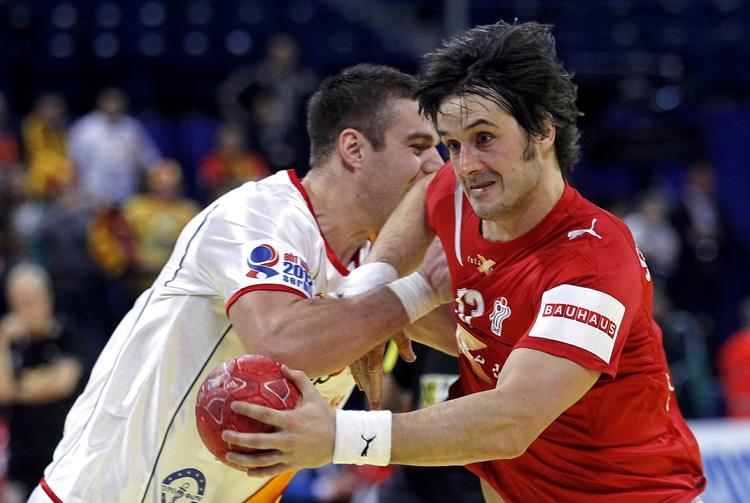 Outsider. Bo Spellerberg (t.h.) indledte EM som reserve, men er nu en nøglespiller. Han ser Spanien som favoritter i EM-semifinalen. 