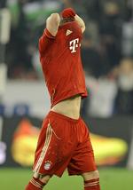 UPS. Midtbanemanden Bastian Schweinsteiger græmmer sig efter nederlaget i fredags til Gladbach. 