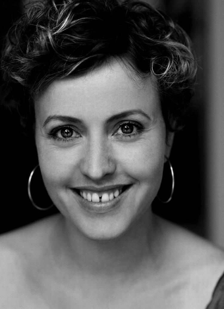 Rappenskralde. Marie Louise Wille spiller rollen som Nille i Aarhus Teaters opsætning af 'Jeppe på Bjerget'. 