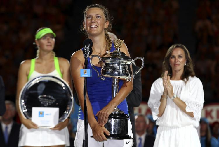 Kronet. Azarenka (i midten) er nummer 1 på den rangliste, der offentliggøres på mandag. 