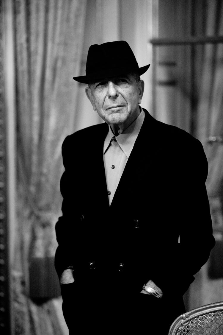cohen. Efter at have indstillet sig på pension og meditation løb manageren med pengene. Så måtte Leonard Cohen på landevejen igen. Det gav åbenbart så meget nyt liv til en gammel ceremoni, at Cohen kunne gå i studiet og indspille det bedste album, siden han var midaldrende. 