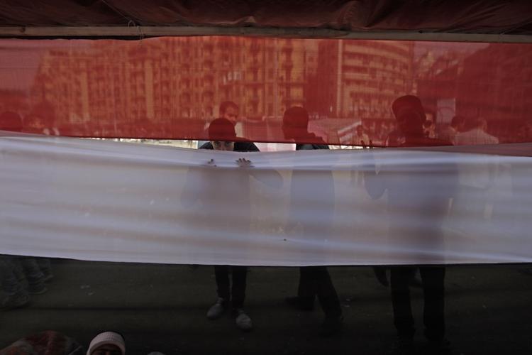 Egypten. Revolutionen er ikke forbi. Den er knap nok begyndt, og i baggrunden lurer et militærkup. 