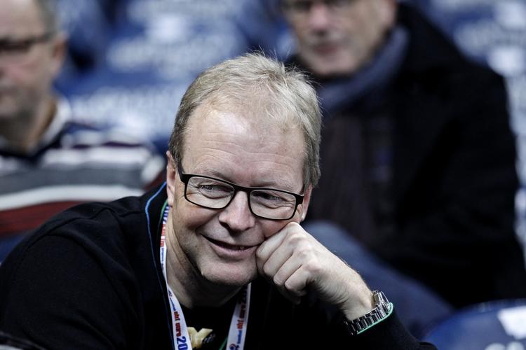 Afslappet. Ulrik Wilbek fotograferet i dag. Han har al mulig grund til at se afslappet ud, da han har statistikken er på hans side forud for EM-finalen mod Serbien i eftermiddag. Men mon ikke kinderne blusser op i rødt, når kampen er i gang. 