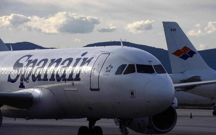 Skiftedag. Fredag indstillede Spanair alle sine flyvninger. Allerede lørdag var lavprisselskabet Vueling på vingerne i Kastrup for at overtage ruten til Barcelona. 