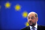 Tobinskat. Martin Schulz mener at banker, forsikringsselskaber og spekulanter skal deltage i løsningen på krisen. 