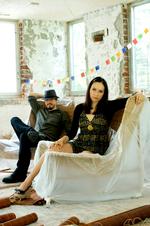 Succes. Mexicanske Rodrigo y Gabriela er gået fra et liv som gademusikanter til at sælge styrtende med plader. 