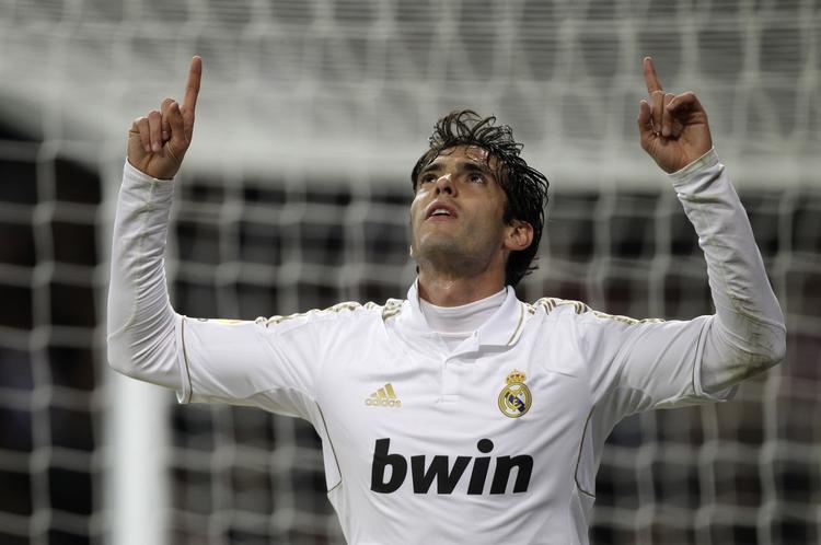 Scoring. Kaka takker de højere magter efter sin udligning. 
