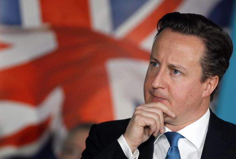 Udenfor. Premierminister David Cameron har trods hård kritik valgt at fastholde den britiske enegang i spørgsmålet om den europæiske finanspagt. 