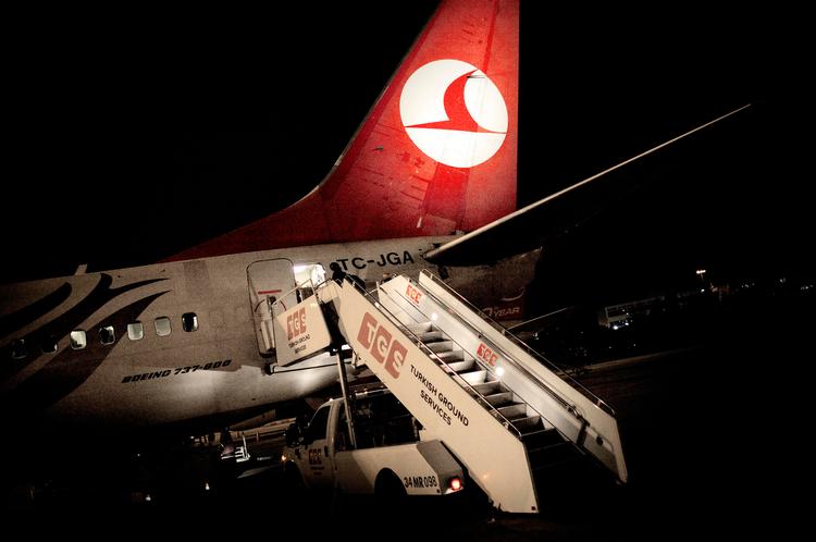 no problem. Trafikstyrelsen skal tjekke sikkerheden på udenlandske fly. Alligevel vil den ikke gribe ind over for Turkish Airlines, hvor tyrkiske  instruktører ifølge en udenlandsk pilot  på forhånd lader piloter bestå eksaminer, mens de selv ser pornofilm. Foto:  Magnus Holm og Mathias Christensen 