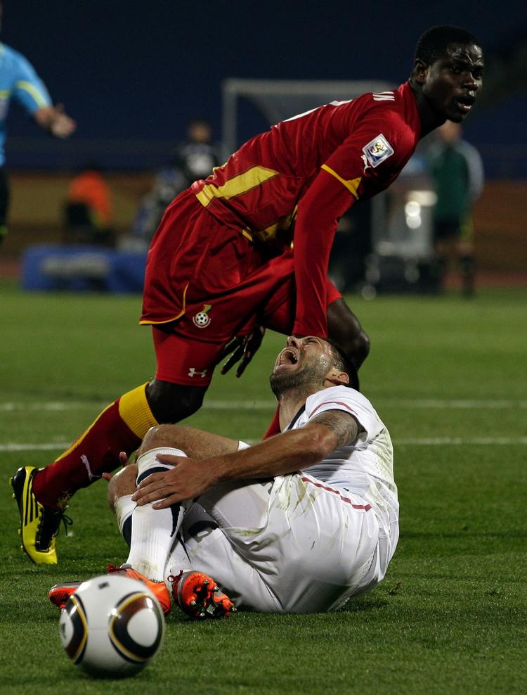 USA og Clint Dempsey kunne godt have brugt frisk blod i VM-1/8-finalen i 2010 mod Ghana. Ved begyndelsen af den forlængede spilletid benyttede USA's træner Bruce Arena sig af tredje og sidste udskiftningsmulighed - to minutter senere scorede Ghanas Asamoah Gyan sejrsmålet til 2-1. 