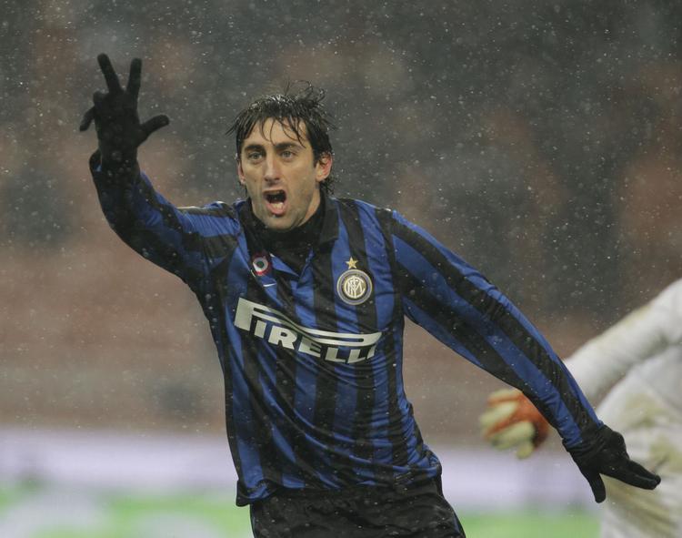 Målræv. Diego Milito nettede fire gange, men det var ikke nok til Inter-sejr mod Palermo. 