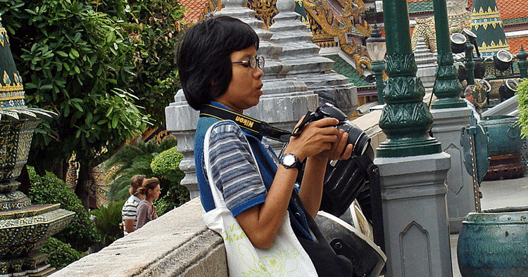 TAKT. Selv på Thailands store turistattraktioner er det vigtigt at holde på formerne. 