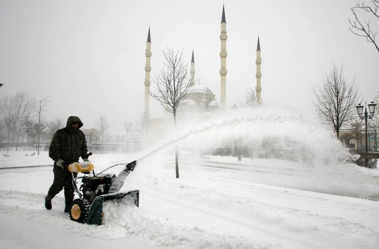 Dybfryser. Især det østlige Europa er ramt af en bidende kulde. Temperaturer ned til minus 30 grader koster flere af samfundets svageste livet. 