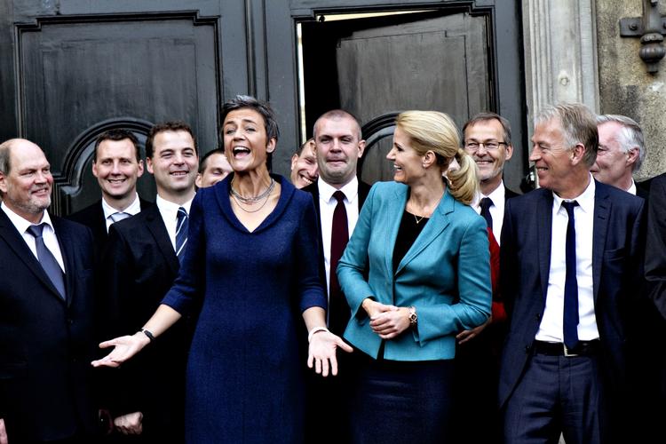 Googlet. Den nye regering, da ministrene blev præsenteret foran Amalienborg i efteråret. Nu har Ritzau talt op, hvad danskerne googler om dem. 