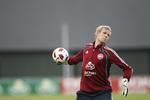 Opkomling. Jonas Lössl har spillet 22 ungdomslandskampe og var med ligalandsholdet i Thailand i sidste måned. 
