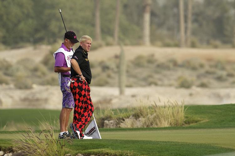 bogeyfri. Ikke en eneste bogey, men fem birdies sendte John Daly til tops i Qatar Masters, da han havde færdigspillet første runde. 