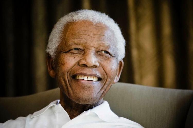 velgørenhed. Tøjkollektionen skal samle penge ind til Mandelas velgørenhedsorganisation 46664, som oplyser om hiv og aids. 