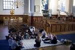 PENGEMASKINE. Vor Frelser Kirke på Christianshavn danner her rammerne om babysalmesang, som forældrene betaler for at deltage i. 
