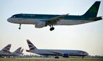 Måske. Flyene vil stadig lette og lande, men sandsynligvis ikke alle planlagte afgange vil blive gennemført i Heathrow i morgen. 