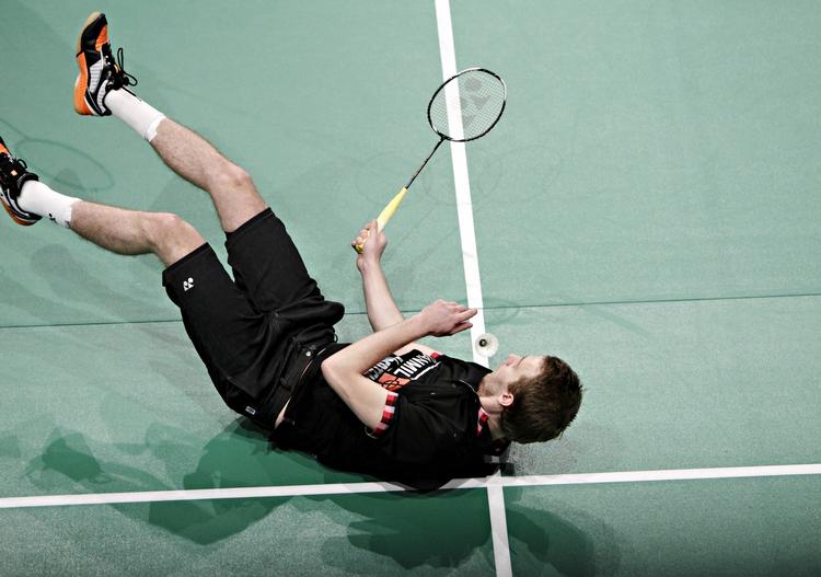 røvtur. Favoritværdigheden til trods endte Carsten Mogensen på rumpetten i DM-finalen. 