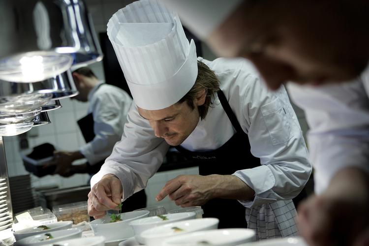 SERVERING. Thomas Herman arbejder allerede på et nyt restaurantprojekt efter sin opsigelse. (arkivfoto) 