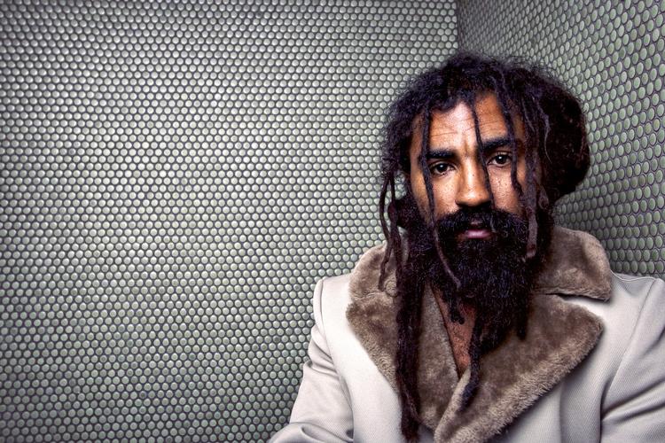 Minialbum. På Mu.zz.le mangler Gonjasufi modspillet fra beatmagerne Gaslamp Killer og Flying Lotus. 