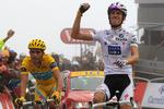 Bizart. Andy Schleck (t.h.) kørte ved skrivebordet en Tour-sejr hjem til Team Saxo Bank, da Alberto Contador blev dopingdømt. 