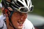 Papirsejr. Andy Schleck bliver erklæret som vinder af Tour de France 2010 efter Alberto Contadors dopingdom. 