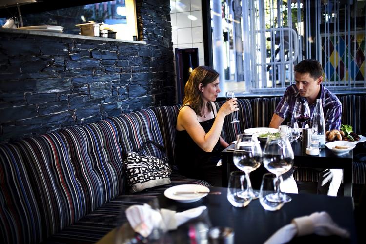 Rabatuge. Hos Nimb Bar &amp; Grill og 78 andre restauranter kan man ikke bestille bord til en person under Copenhagen Dining Week. 