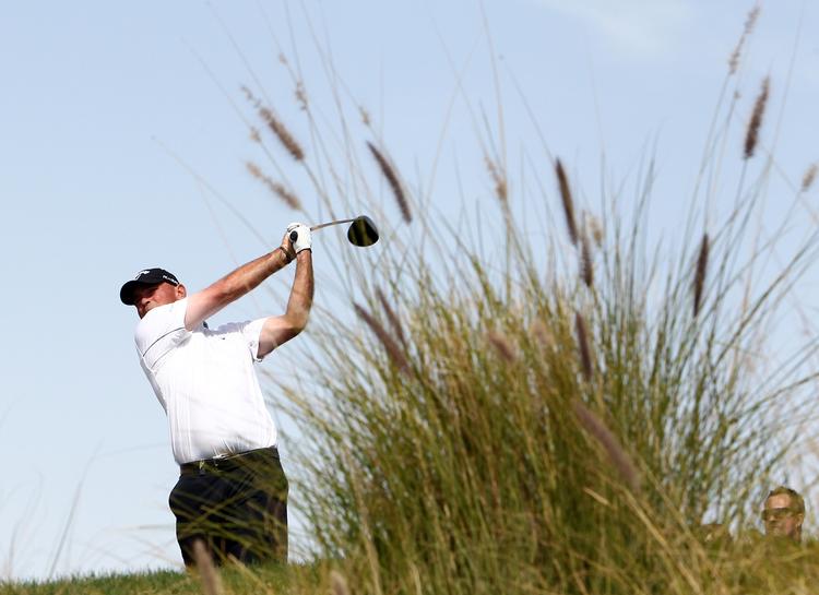 Rutineret. Et Ryder Cup-hold udgøres af i alt 10 spillere. De fem bedste på pengelisten i perioden 1. sept. 2011 til 26. august 2012  får automatisk adgang og det er endvidere muligt at kvalificere sig via  placeringen på verdensranglisten. Holdkaptajnen råder ligeledes over to wildcards. Thomas Bjørn er i øjeblikket nummer 11 i Ryder Cup-regnskabet og  derfor i en outsiderrolle. 