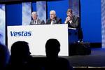 fortid. Formanden for Vestas' bestyrelse, Bent Erik Carlsen, i midten. Til højre ses koncerndirektør, Ditlev Engel. 