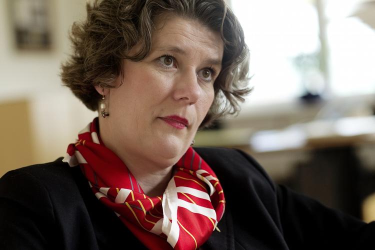 Eks-minister. Gitte Lillelund Bech satte selv en undersøgelse af forsvaret i gang, men hun skulle have været mere meddelsom om resultaterne, mener ordførere. 