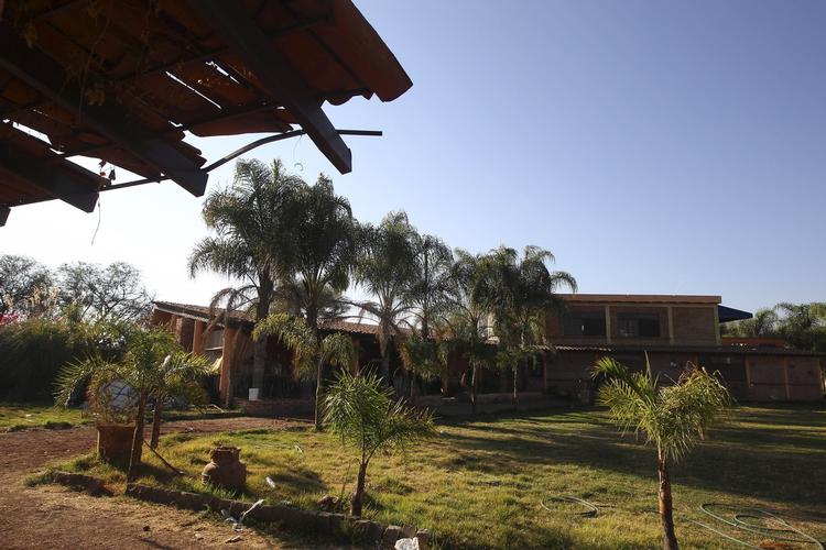 Findested. Det var på en forladt gård i Mexico, at politiet snublede over en gigantisk ecstacy-fabrik. 