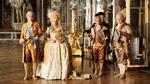 Kostumedrama. Parykkerne er stadig høje, men angsten for bødlens guillotine har sneget sig indenfor på Versailles i det stort anlagte drama, der åbnede en Berlinale med fokus på revolution. Foto fra filmen 