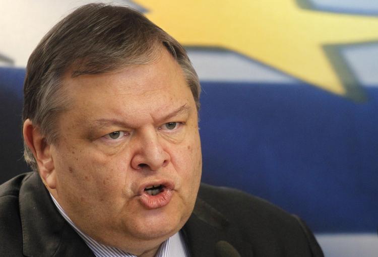 POLITIK. Evangelos Venizelos mødtes i går med eurozonens finansministre. De stillede tre krav til ham og resten af grækerne. 
