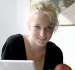 Vinder. Lærke Posselt fik nyheden om, at hun har vundet en pris ved World Press Photo på sin mobiltelefon kort efter klokken 11 i dag. 