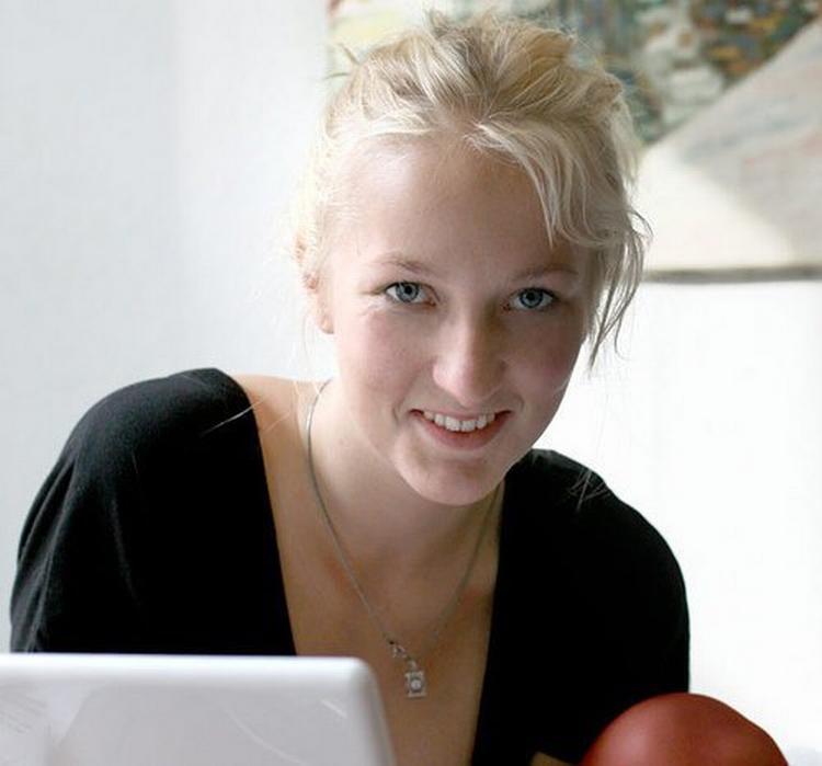 Vinder. Lærke Posselt fik nyheden om, at hun har vundet en pris ved World Press Photo på sin mobiltelefon kort efter klokken 11 i dag. 