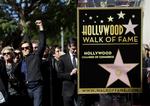 Hyldest.  Paul McCartney sender en hyldest ud til sine fans i forbindelse med ceremonien på 'Walk of fame¨' 