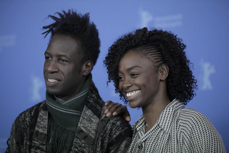 Uundgåeligt. Amerikanske Saül Williams (t.v.) er en tour de force i 'Aujourd d'hui', hvor han spiller en immigrant, der vender hjem til den visse død. 