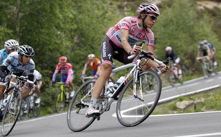 køreklar. Førertrøjer kommer Alberto Contador ikke i nærheden af i det kommende halve år, men han er begyndt at træne igen. 