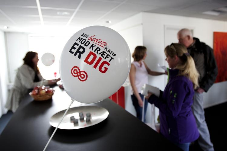 35.000. Så mange får hvert år en kræftdiagnose. I 2010 fik én procent af dem kun et brev. 