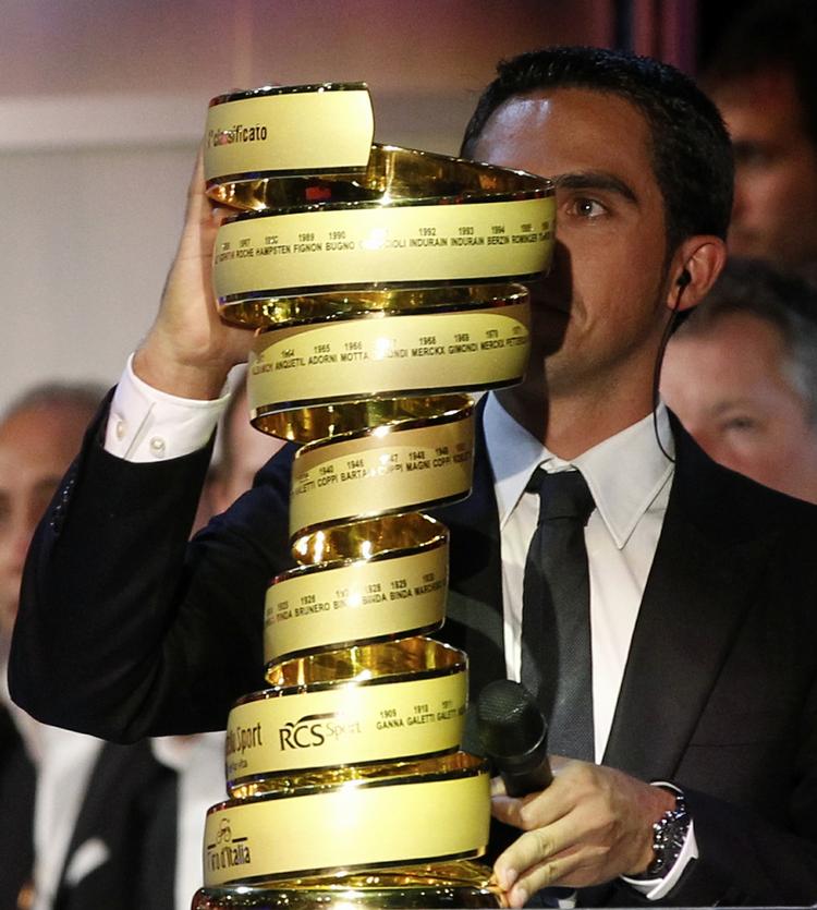 Eksvinder. Contador kan først køre løb igen 6. august og er blevet frataget sejren i Giro 2011. 