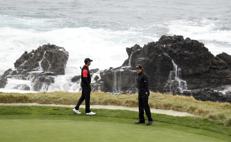 Rivaler. Mickelson og Woods har haft adskillige opgør på græsset de seneste ti år. 