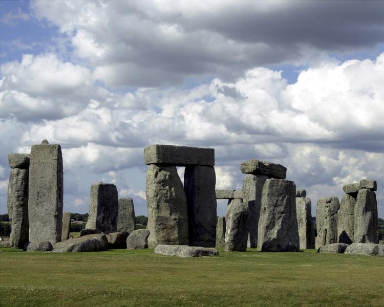 historien. Englandskrøniken udspiller sig på Salisbury Plains, hvor også Stonehenge ligger. 